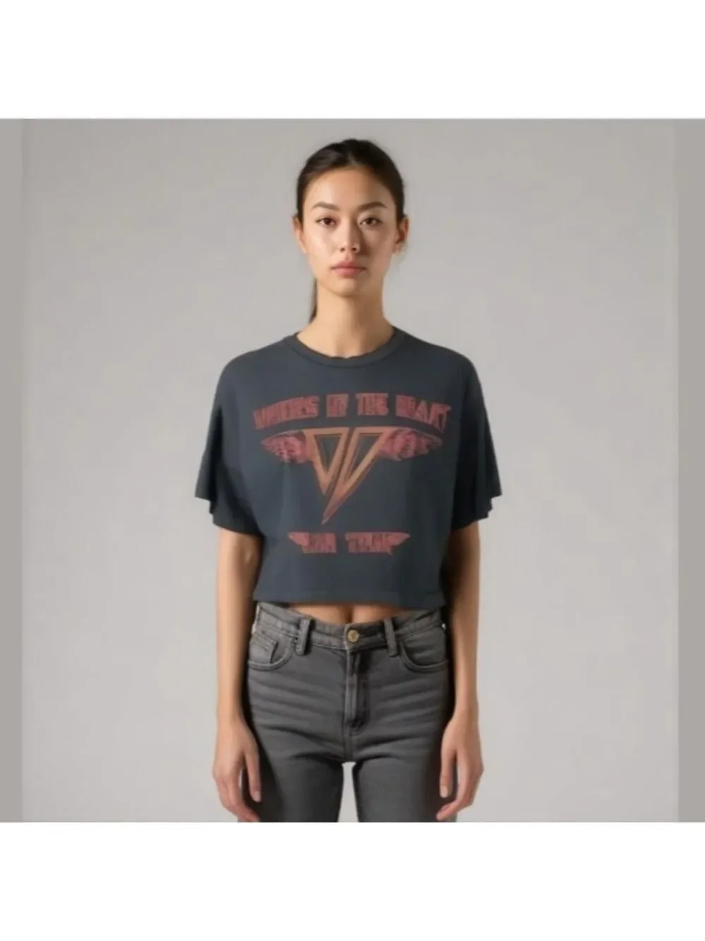 NWOT Daydreamer LEGENDS OF THE HEART TOUR  Crop TEE